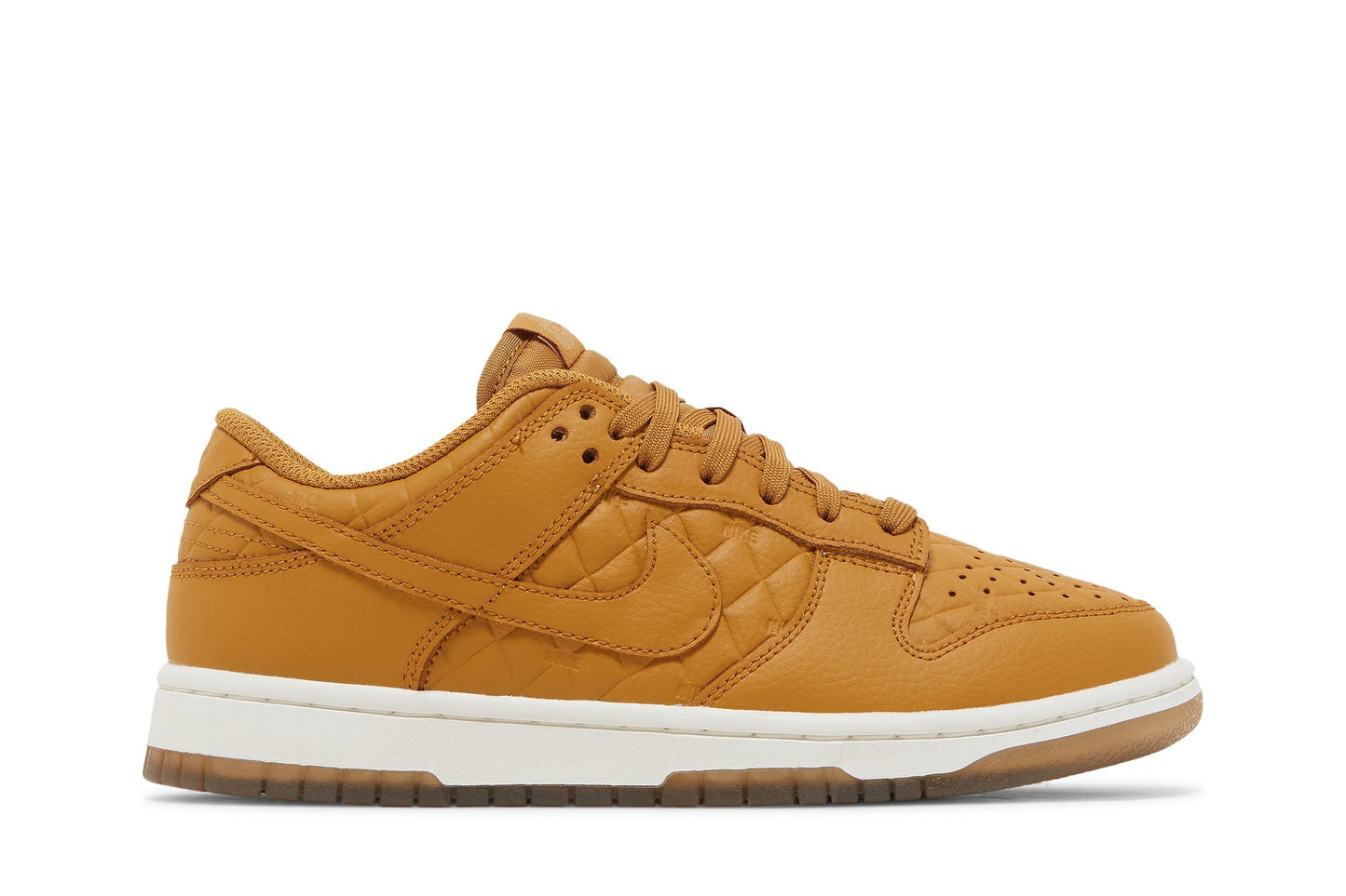 Wmns Dunk Low 'Quilted Wheat' DX3374-700